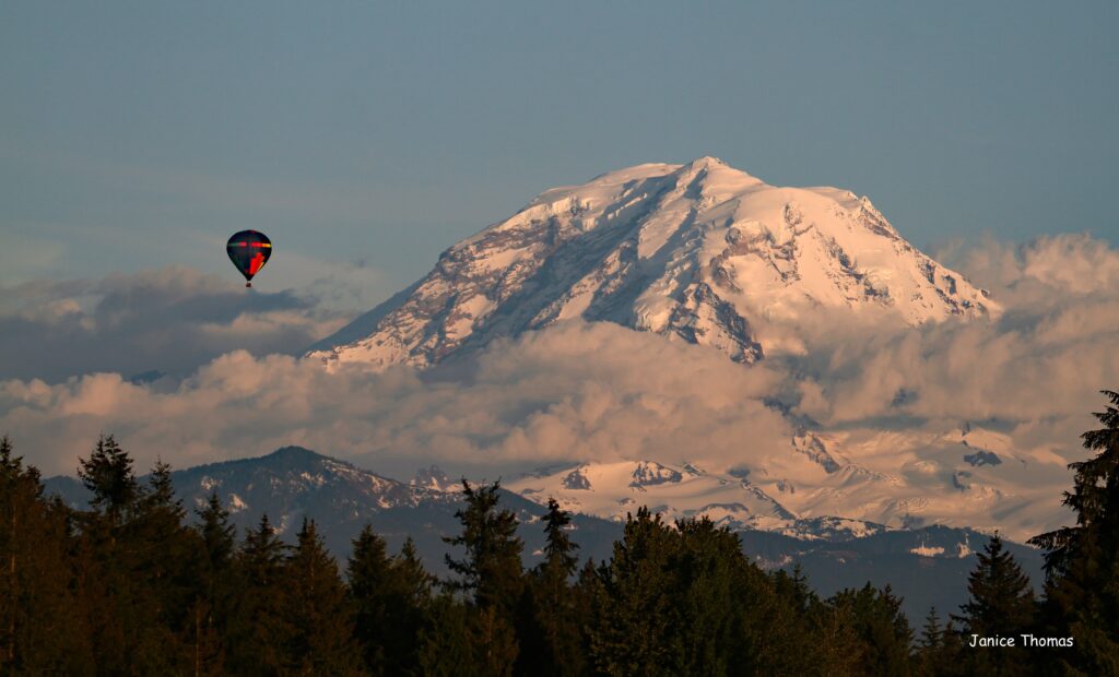 Luxury multi-day hot air balloon tours in Washington State