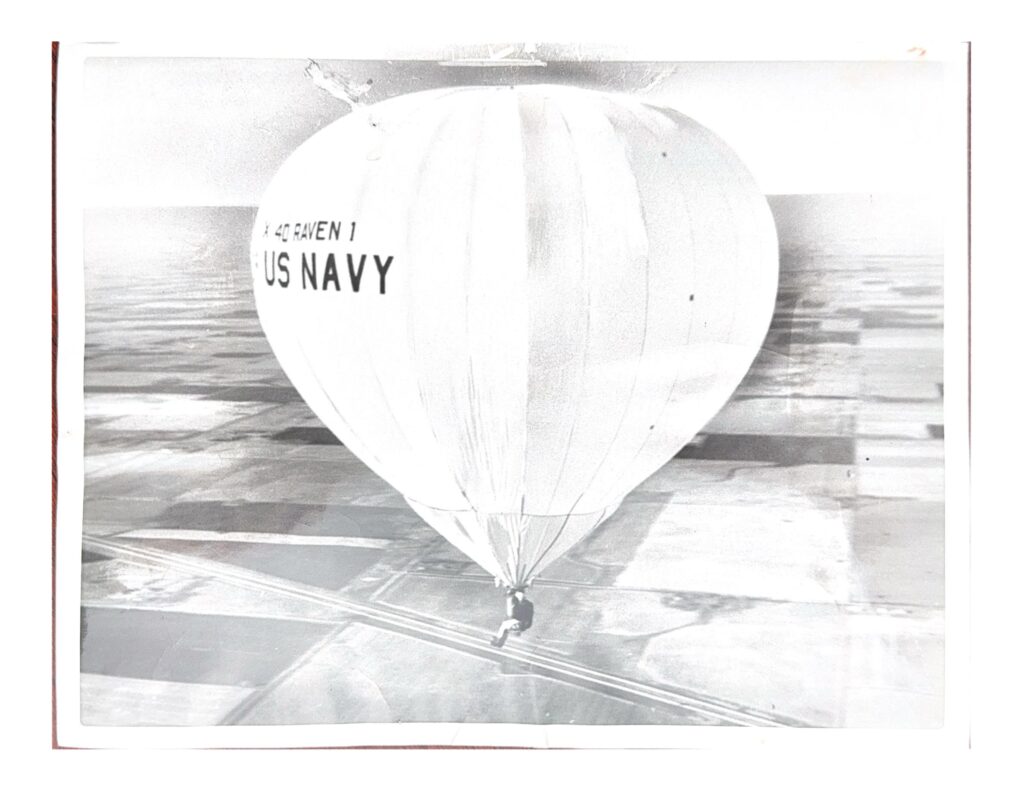 Navy balloon